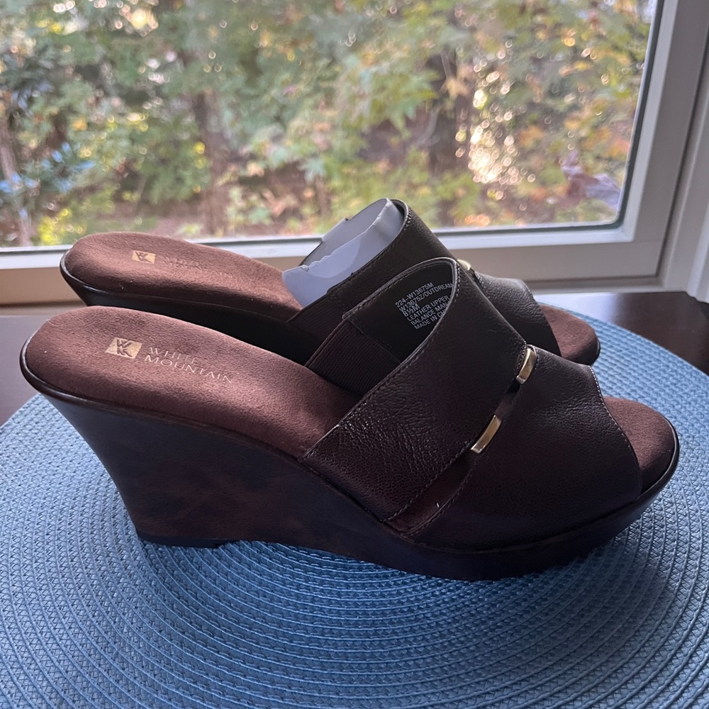 White Mountan Outdream NWOT Brown Leather Mules Wedges - Picture 2 of 7